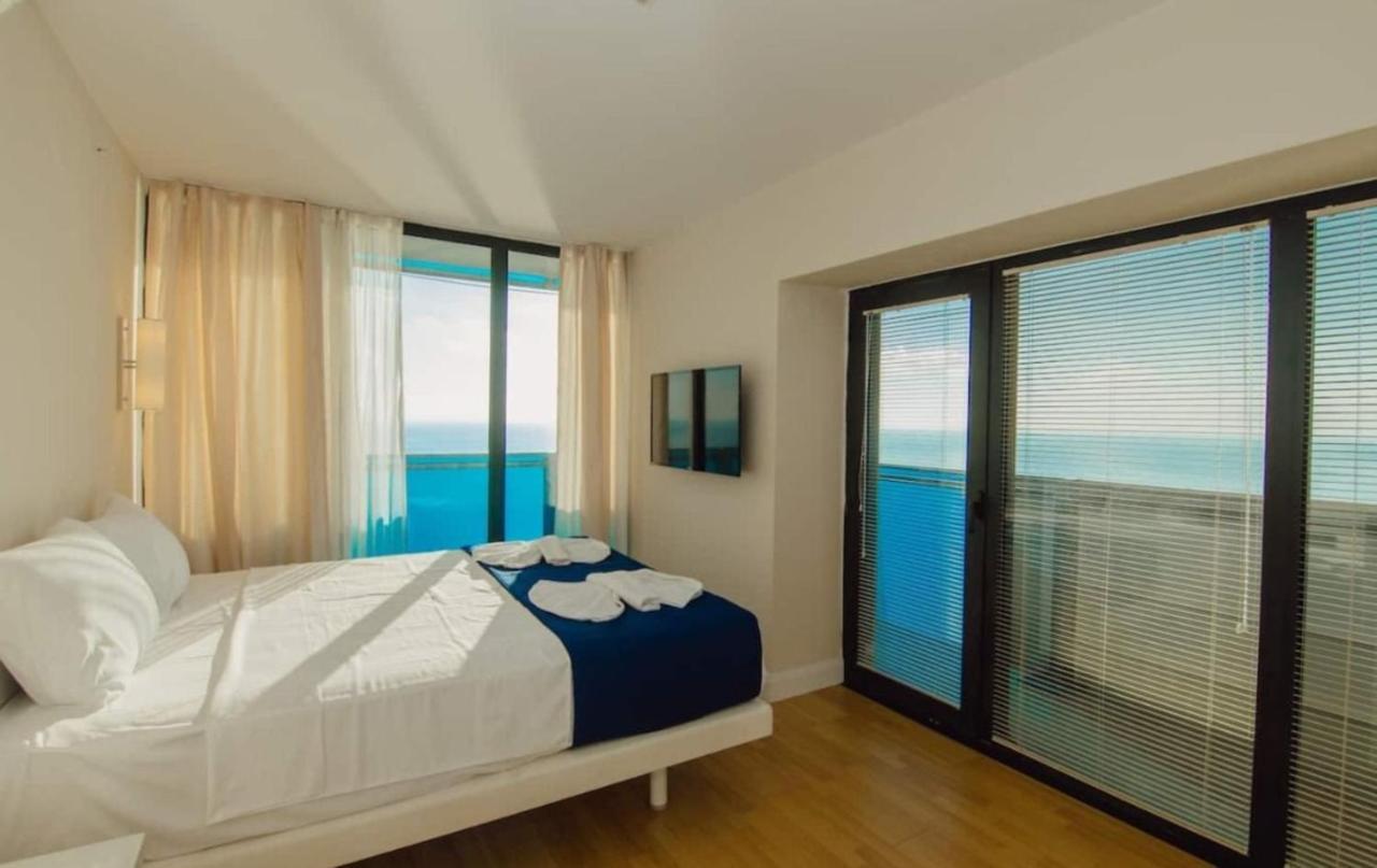 Orbi City Sea Side & Sea View Apartments Batumi Luaran gambar